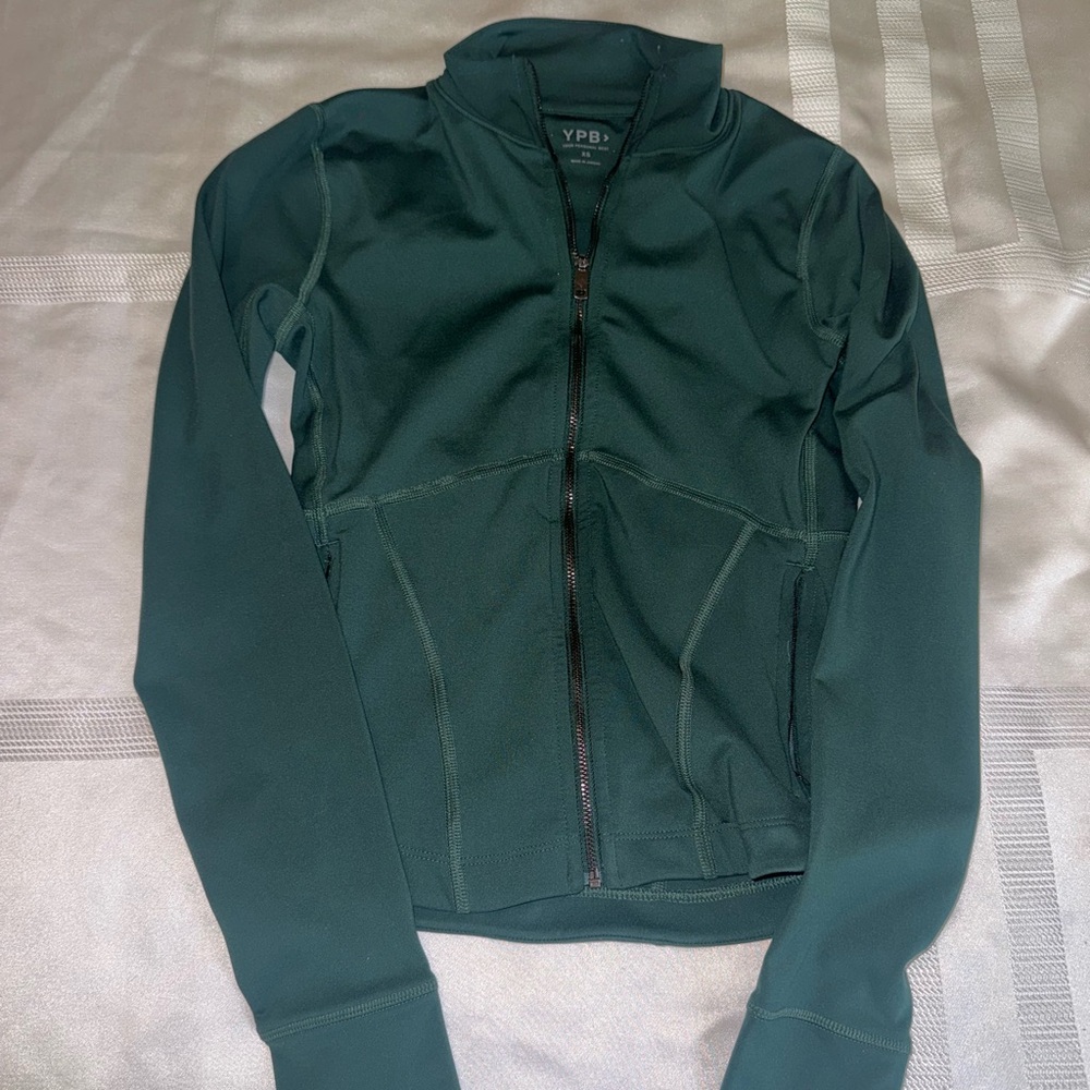 Abercrombie & Fitch define jacket